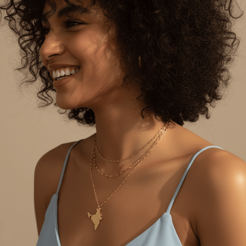 Country Map Necklace 18k